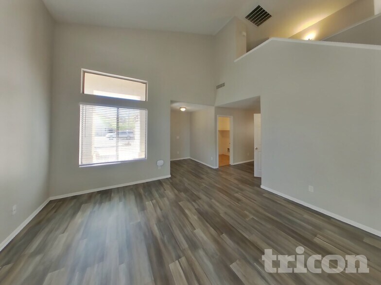 Building Photo - 2101 N 109th Ave