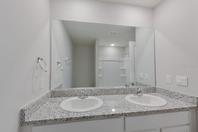 Building Photo - 8620 SW 43rd Ter