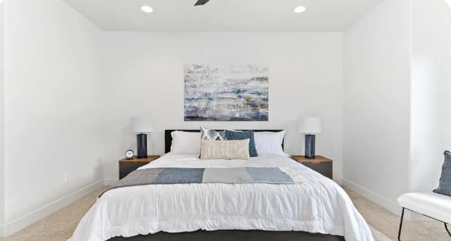 Building Photo - 1812 W Irini Ln