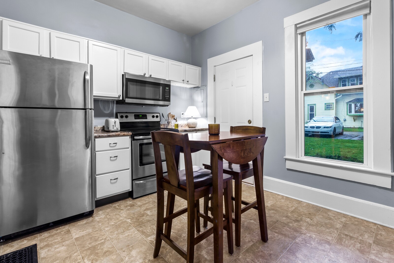 Building Photo - 1112 Clinton St