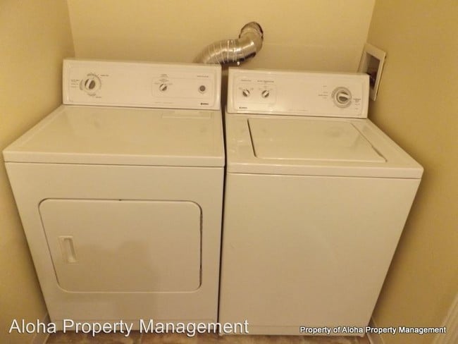 Building Photo - 2146 Lexis Ln