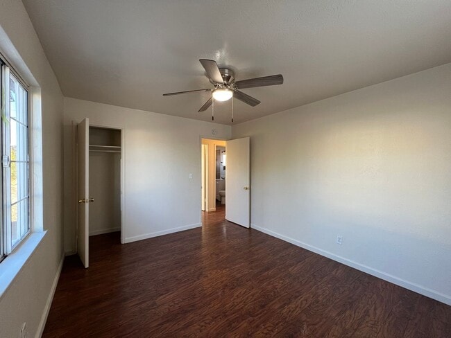 Building Photo - 3 Bedroom 1 Bathroom House with Huge Fenced Yard Near Schools, Park & Community Pool