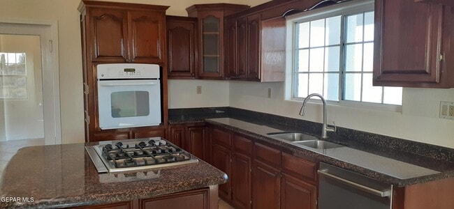 Building Photo - 5466 Buffalo Creek Dr