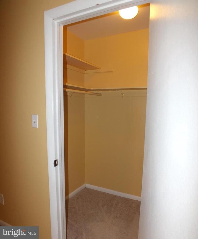 Building Photo - 7600 Savannah St