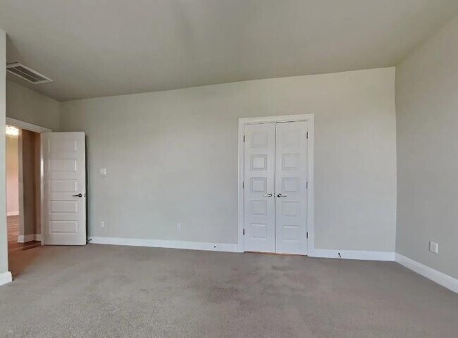 Building Photo - 3610 Thunian Pass