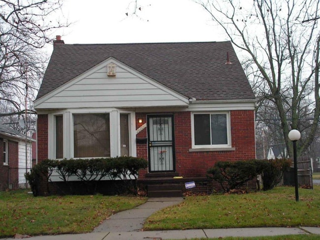 Building Photo - 20200 Glastonbury Rd