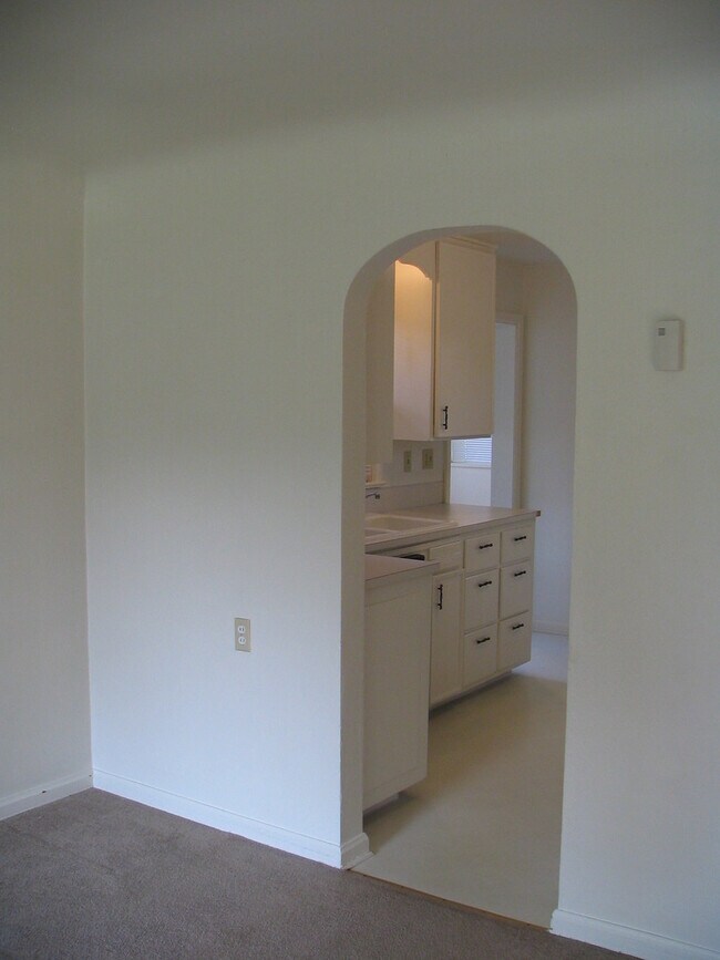 Building Photo - Charming 3 bedroom, 2 bathroom Home by the Foothills and Close to Downtown Boise