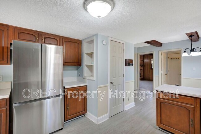 Building Photo - 321 Shaftesbury Ln