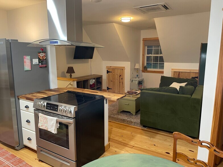 Building Photo - 106 Quail Run