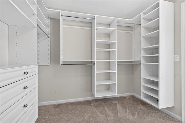 Building Photo - 2311 Ravinia Ct NE