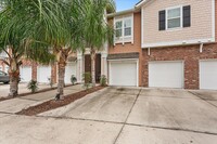 Building Photo - Great Condo in Highly Desired Aberdeen!