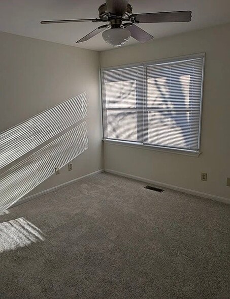 Building Photo - 131 Farrell Ln