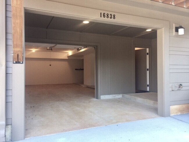 Building Photo - CHAMPION VILLAGE LUXURY TOWNHOMES IN SANDY...