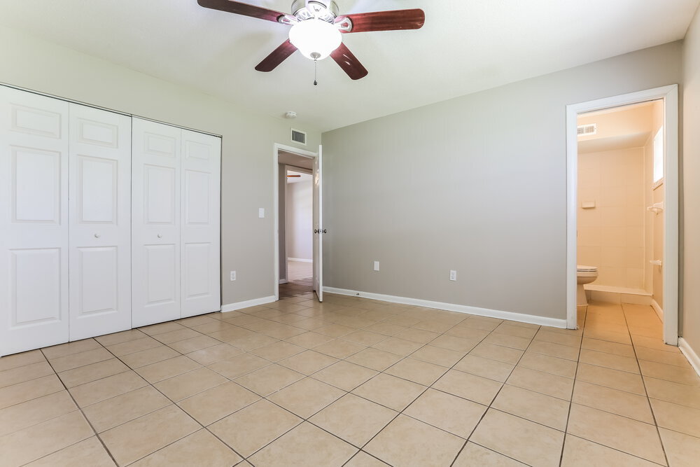 Building Photo - 20094 Lorenzo Ave