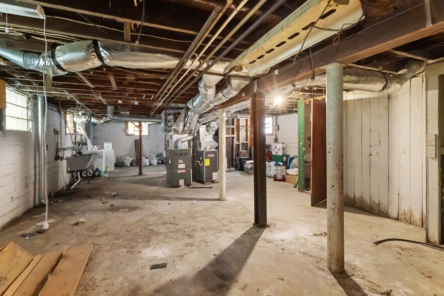 Building Photo - 2704 Natchez Ave