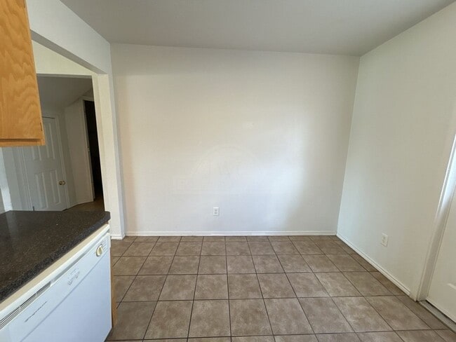 Building Photo - 3811 Edgefield St