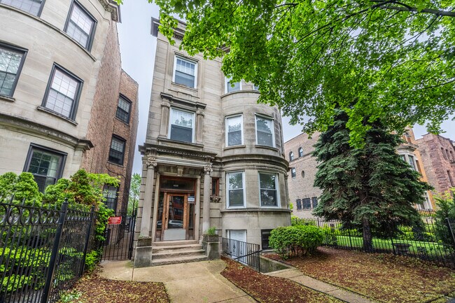 Primary Photo - 4533 S Michigan Ave