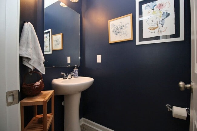 Building Photo - Craftsman Style 3BR 2.5BA for rent!