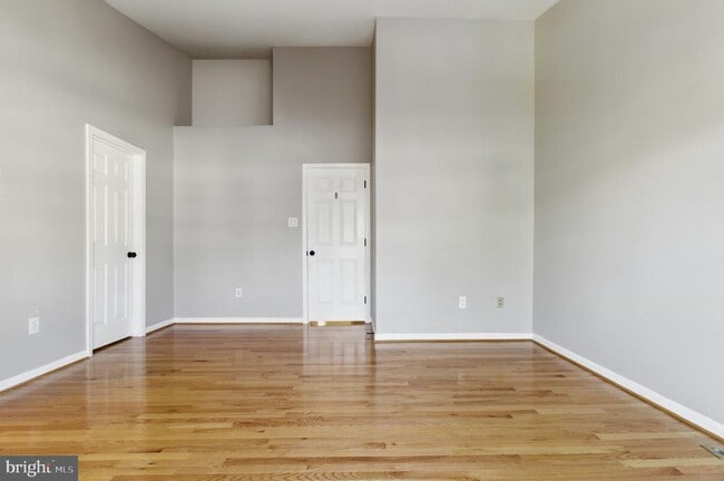 Building Photo - 20801 Shamrock Glen Cir