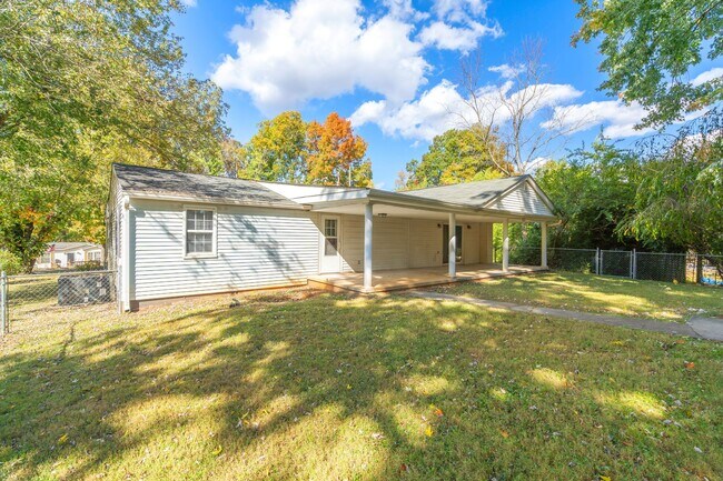 Building Photo - 6006 Fayette Ln