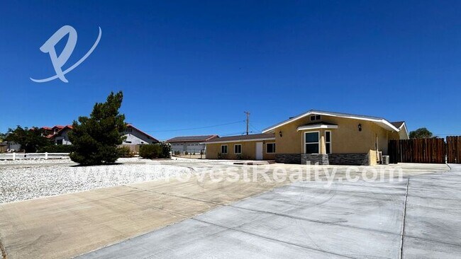 Building Photo - 16028 Venango Rd