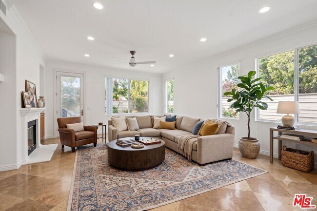 Building Photo - 5711 Citrus Ranch Cir