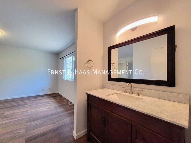 Building Photo - 10751 Andy St