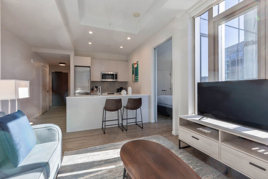 Building Photo - 131 Seaport Blvd