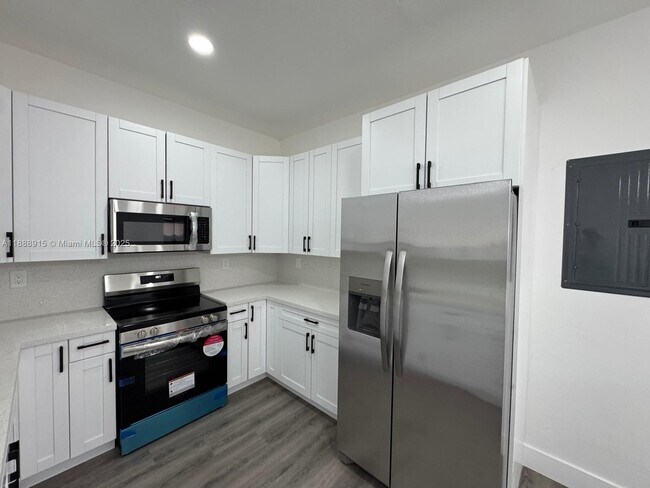 Building Photo - 3039 NW 51st Terrace