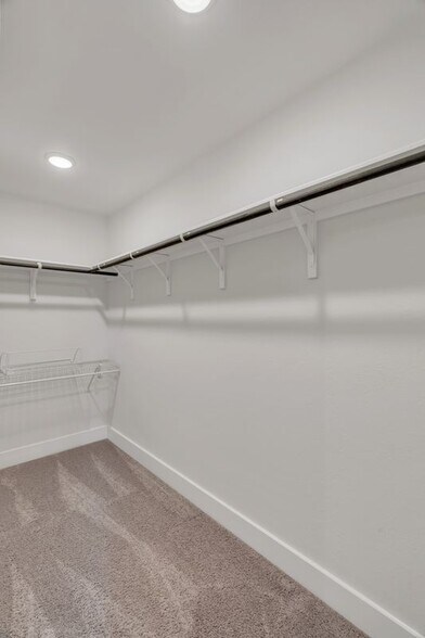 Building Photo - 15607 Ellinger Dr