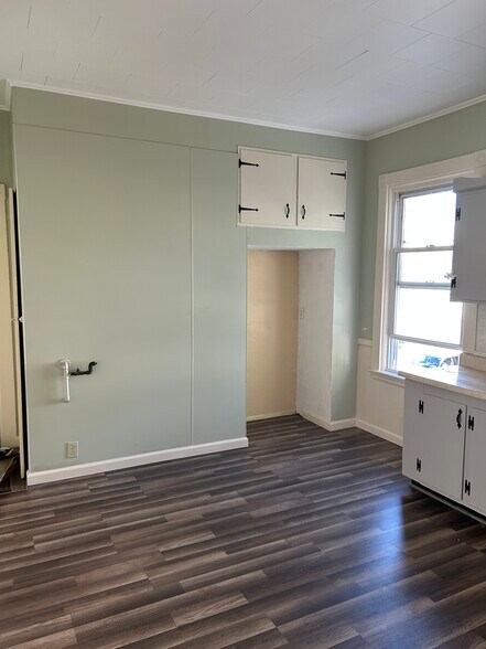 Building Photo - 50 Thompson St