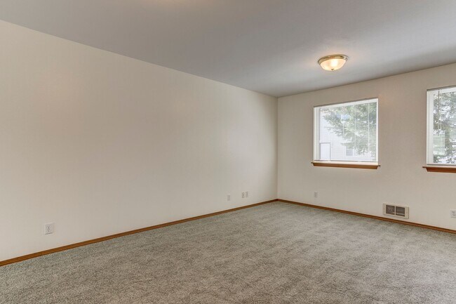 Building Photo - 1445 NW Elwha St