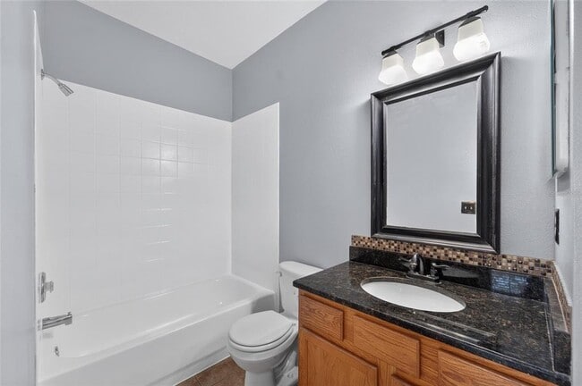 Building Photo - 3186 Bayshore Oaks Dr