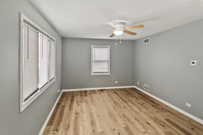 Building Photo - 14500 Sawyer Ave