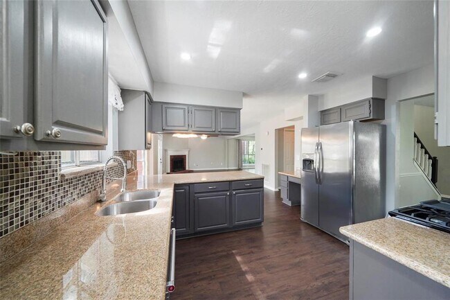 Building Photo - 4426 Echo Falls Dr
