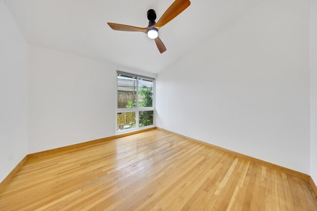 Building Photo - 16439 Kingsbury St