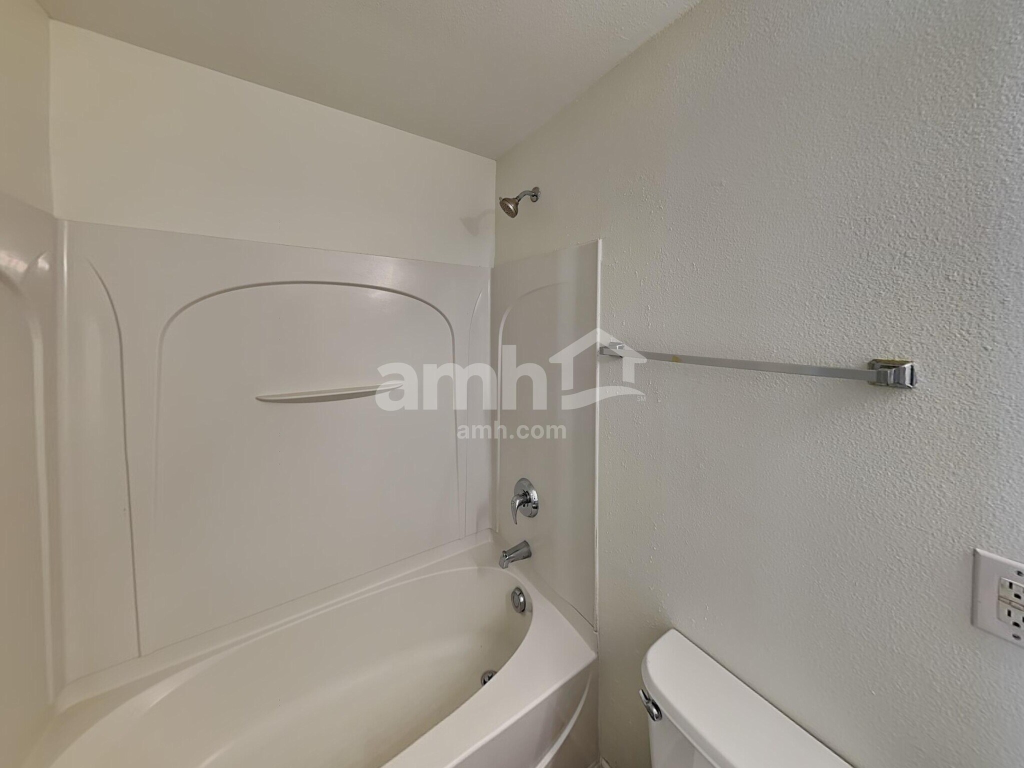 Building Photo - 10717 Pointer Ridge Dr