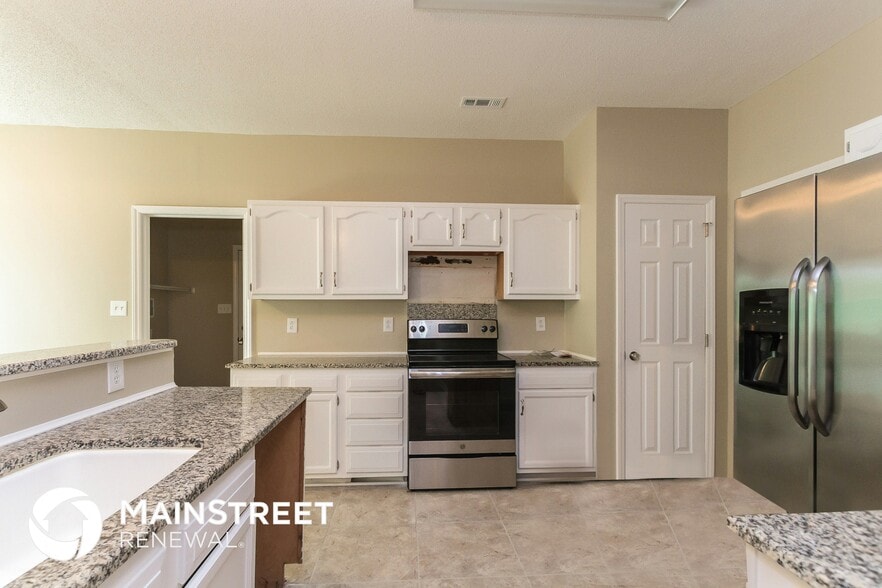 Building Photo - 6232 Hickory Cove Ln