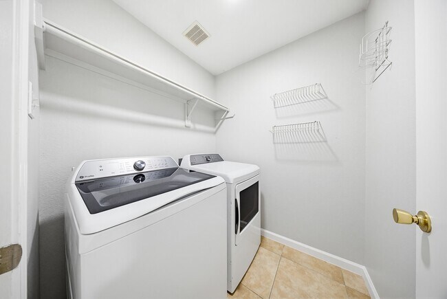 Building Photo - 1114 Joshua Tree Ln