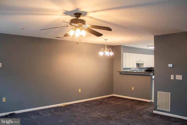 Building Photo - 2095 Pawlet Dr