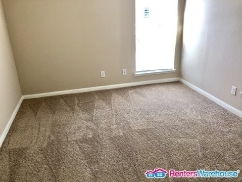 Building Photo - Gorgeous 4/3 London Townhomes community