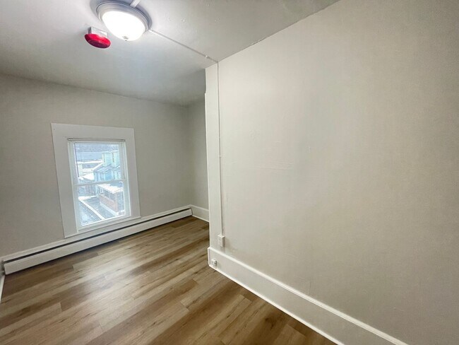 Building Photo - 51 Pennacook St