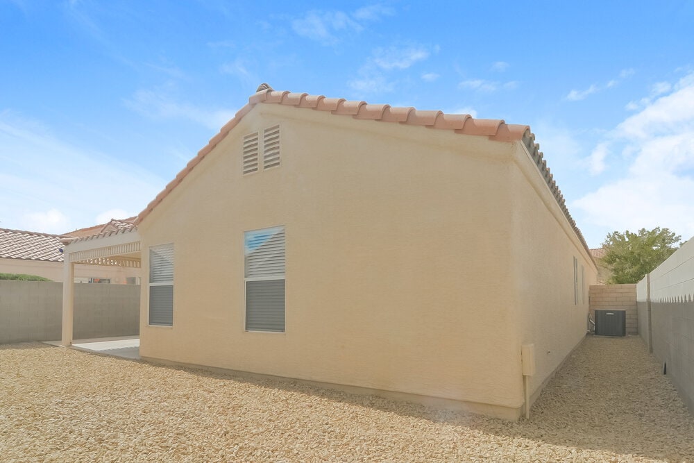 Building Photo - 705 Orchid Tree Ln