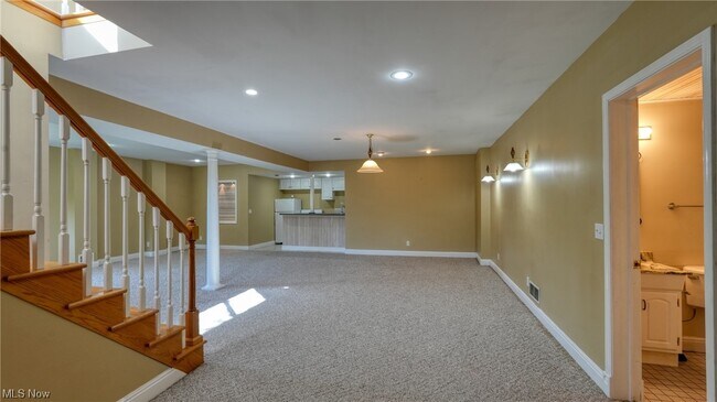 Building Photo - 158 Chelsea Cove