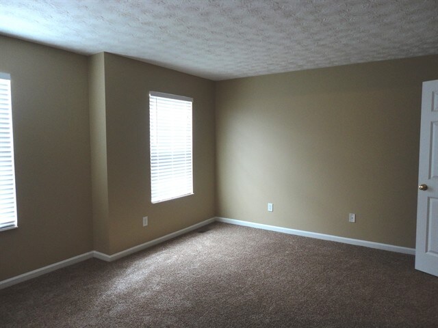 Building Photo - 509 Lake Front Dr