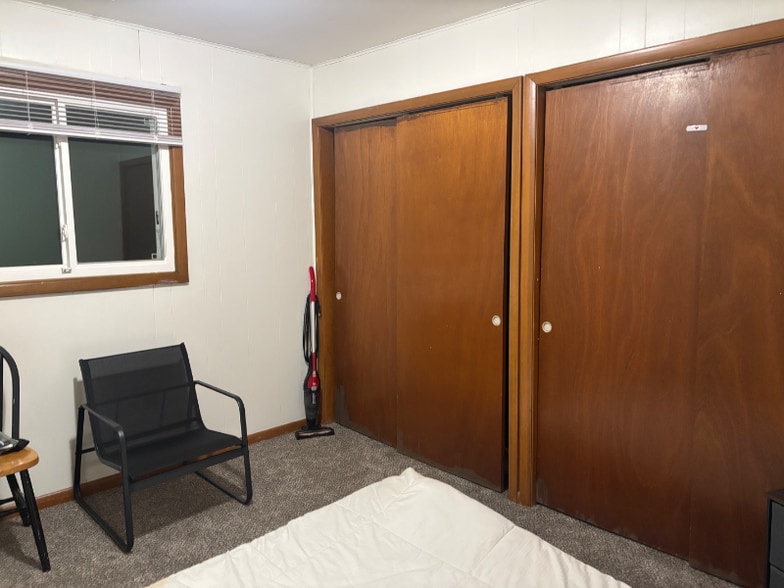 Building Photo - 800 N Smith Rd