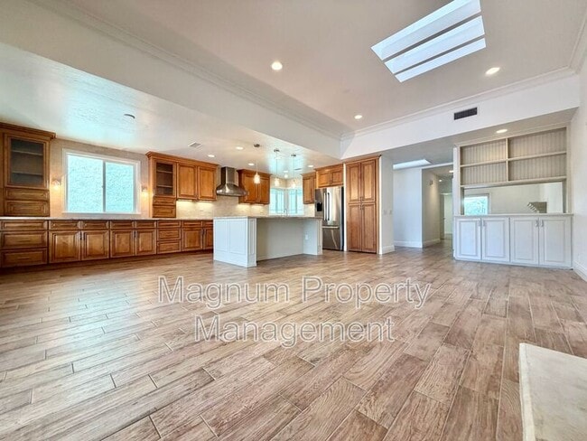 Building Photo - 24302 Ponchartrain Ln