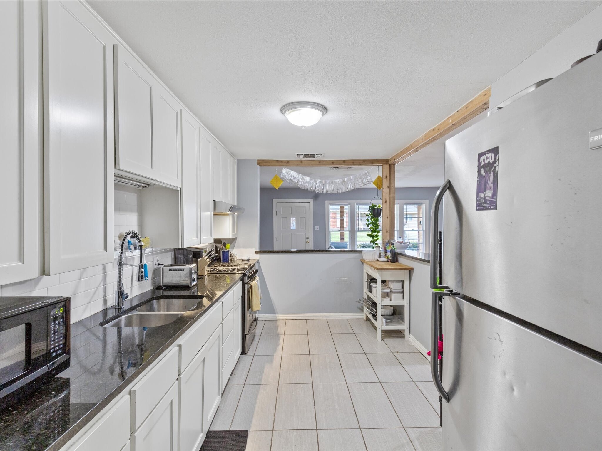 Building Photo - 4228 Winfield Ave