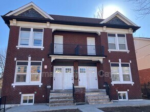 Building Photo - 5832-5834-5834 Etzel Ave