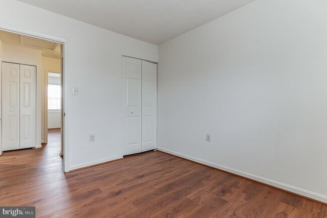 Building Photo - 10177 Irongate Way